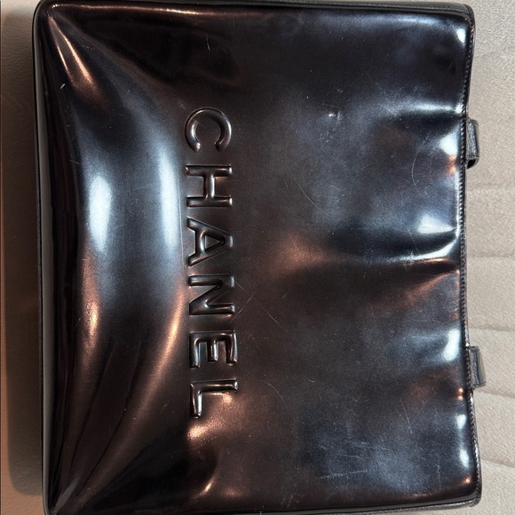 CHANEL Black Patent Leather Bag - Picture 11 of 14